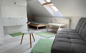 Trendy Fashion 22 N5 1 Bedroom Apartment